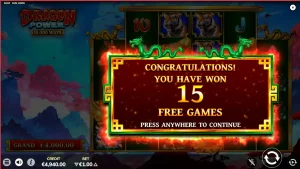Visual naga emas dan simbol keberuntungan dalam slot Dragon Power 10,000 Ways